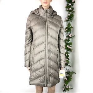Michael Kors Chevron Packable Jacket size M (Box)